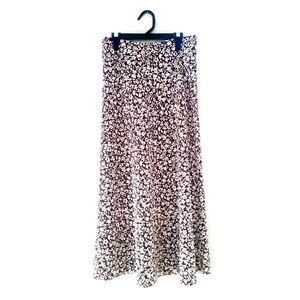 RW&co Burgundy pattern skirt